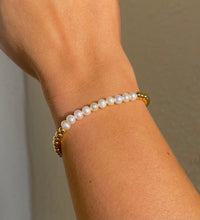 Load image into Gallery viewer, 14k Pearl Bead Bracelet
