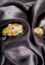 Load image into Gallery viewer, Panthère Bangle in Gold
